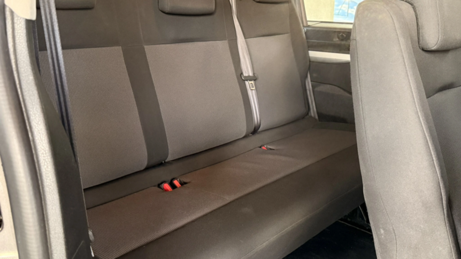 TOYOTA Proace Proace Kombi 2.0 D-4D Medium 2,8t Aut.
