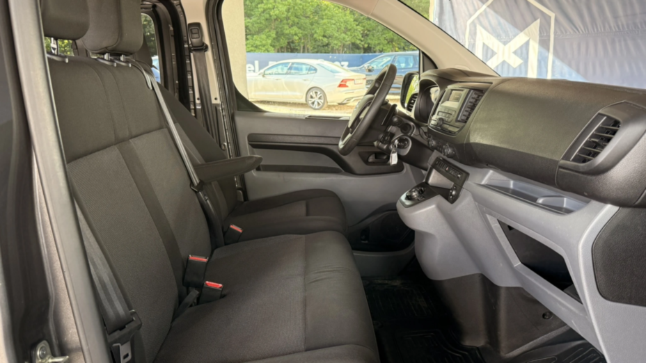TOYOTA Proace Proace Kombi 2.0 D-4D Medium 2,8t Aut.