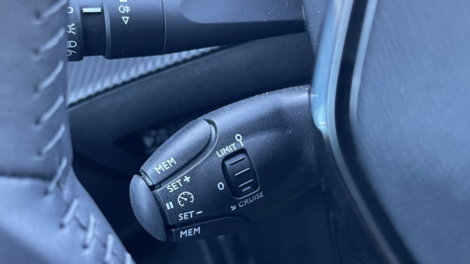 PEUGEOT 2008 2008 1.2 PureTech Allure S&S