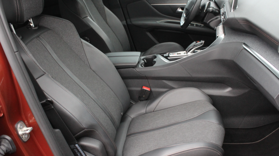PEUGEOT 3008 3008 1.6 PureTech GPF GT Line S&S EAT8