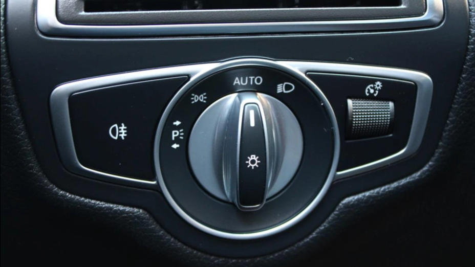 MERCEDES-BENZ C Klasa C 300 4MATIC 9G-TRONIC