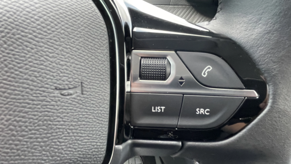 PEUGEOT 208 208 1.2 PureTech Like S&S