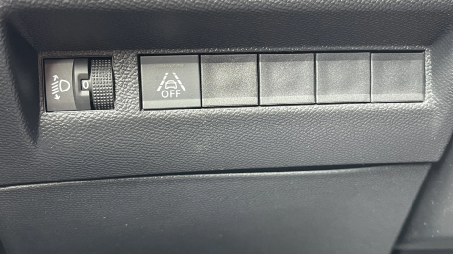 PEUGEOT 208 208 1.2 PureTech Like S&S
