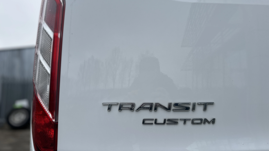 FORD Transit Custom Transit Custom 320 L2H1 Trend