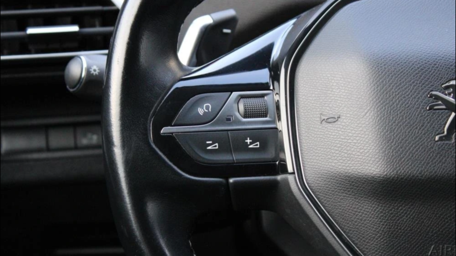 PEUGEOT 3008 3008 1.6 PureTech GPF Allure S&S EAT8