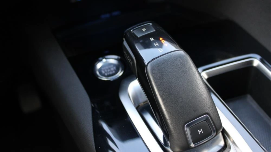 PEUGEOT 3008 3008 1.6 PureTech GPF Allure S&S EAT8