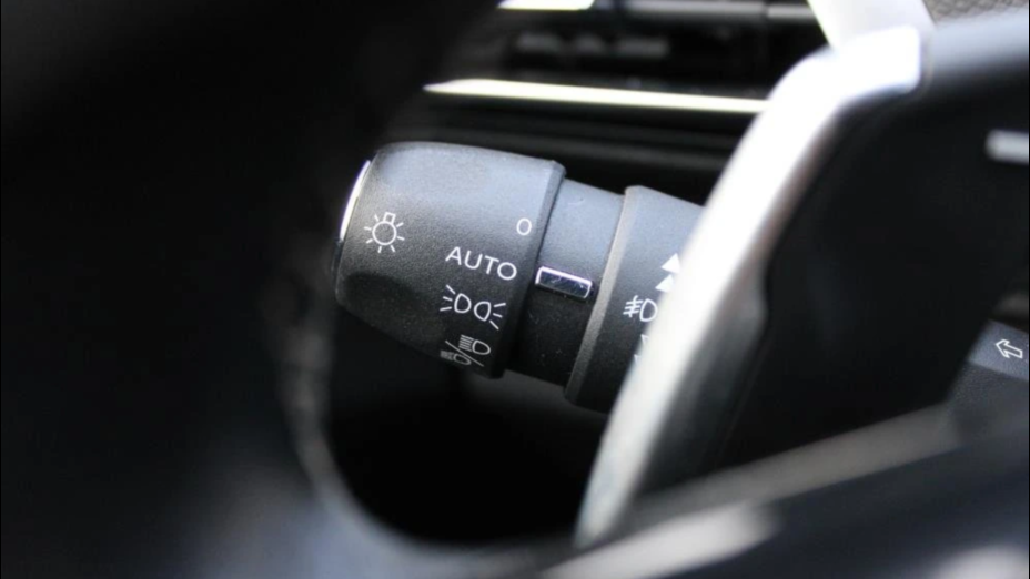 PEUGEOT 3008 3008 1.6 PureTech GPF Allure S&S EAT8