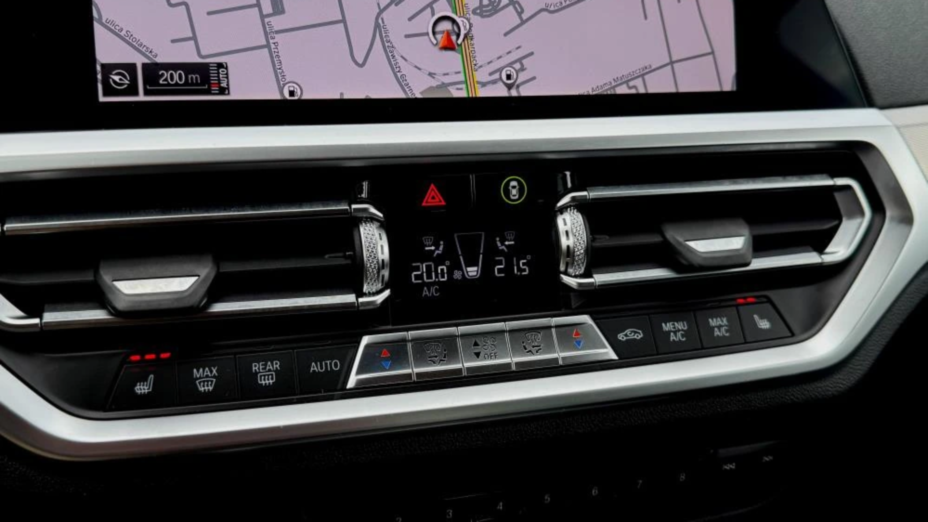 BMW Seria 3 330i xDrive Sport Line sport-aut