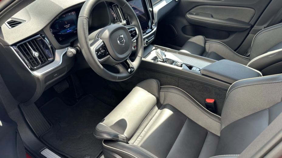 VOLVO S60 S60 B4 B Plus Dark aut