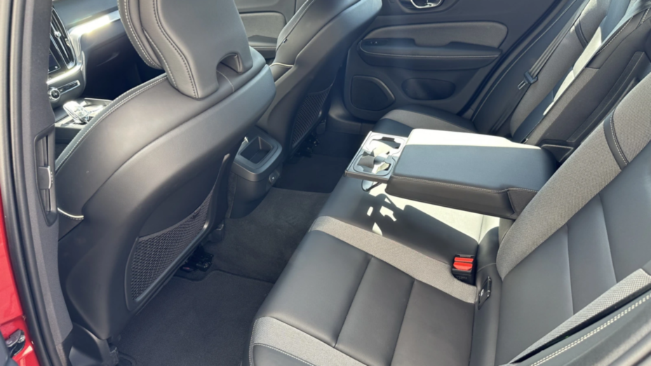 VOLVO S60 S60 B4 B Plus Dark aut