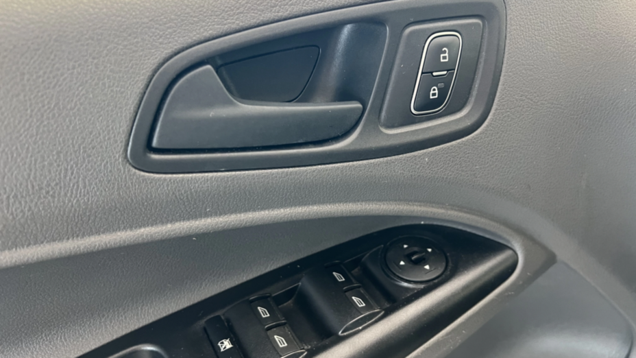 FORD Tourneo Connect Gr. Tourneo Connect 1.5 EcoBlue Trend