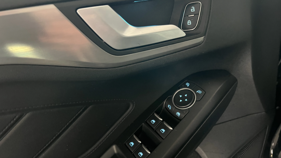 FORD Focus Focus 1.0 EcoBoost Titanium ASS