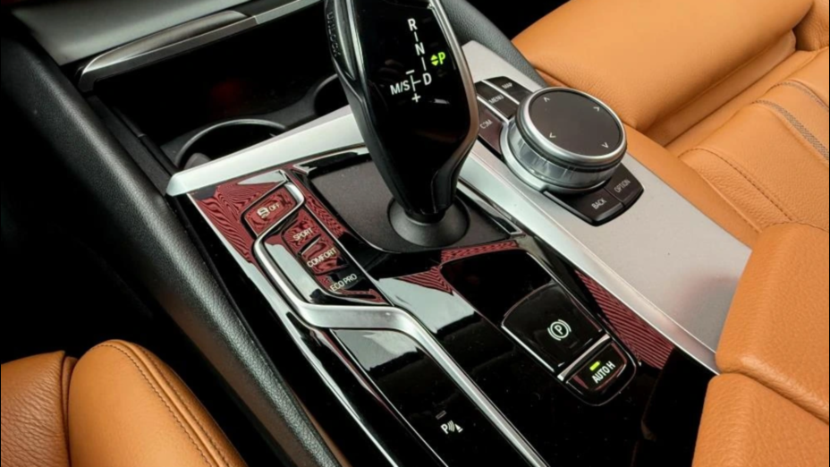 BMW Seria 5 520d xDrive Luxury Line sport-aut