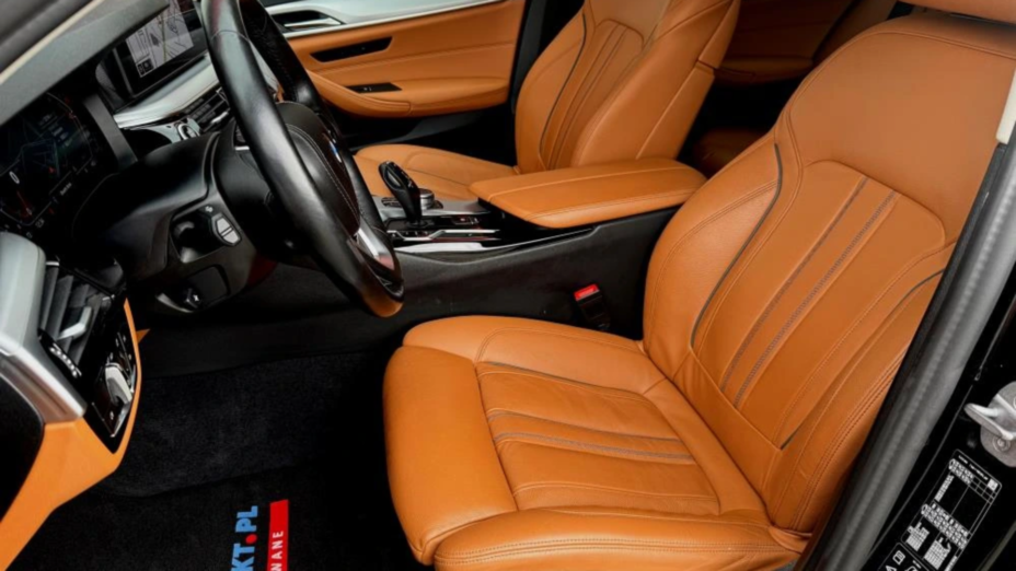 BMW Seria 5 520d xDrive Luxury Line sport-aut