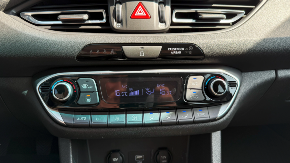 HYUNDAI i30 i30 1.6 D Comfort