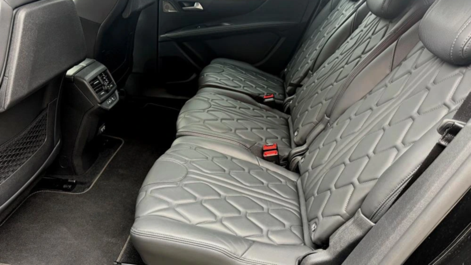 PEUGEOT 5008 5008 2.0 BlueHDi GT Pack S&S EAT8