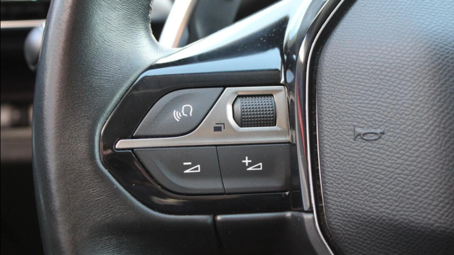 PEUGEOT 3008 3008 1.5 BlueHDi Allure S&S EAT8