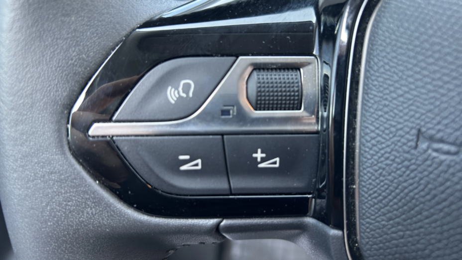 PEUGEOT 208 208 1.2 PureTech Like S&S