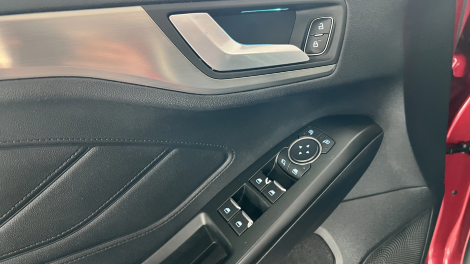 FORD Focus Focus 1.0 EcoBoost mHEV Titanium