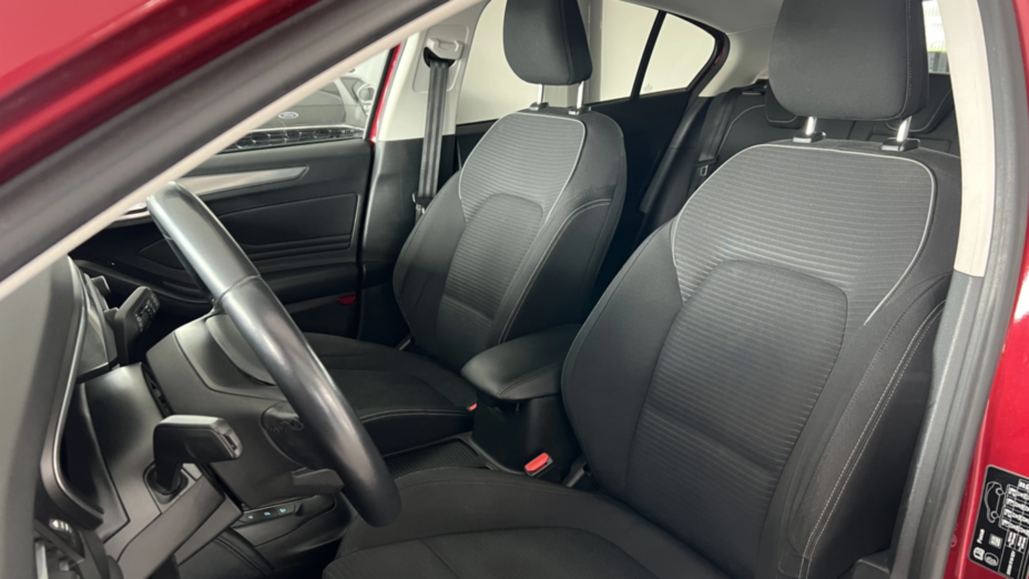 FORD Focus Focus 1.0 EcoBoost mHEV Titanium