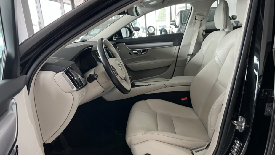 VOLVO V90 V90 T4 Momentum aut