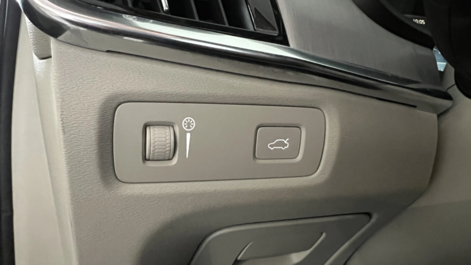 VOLVO V90 V90 T4 Momentum aut