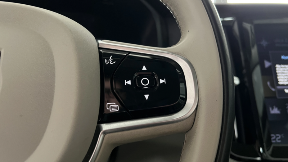 VOLVO V90 V90 T4 Momentum aut