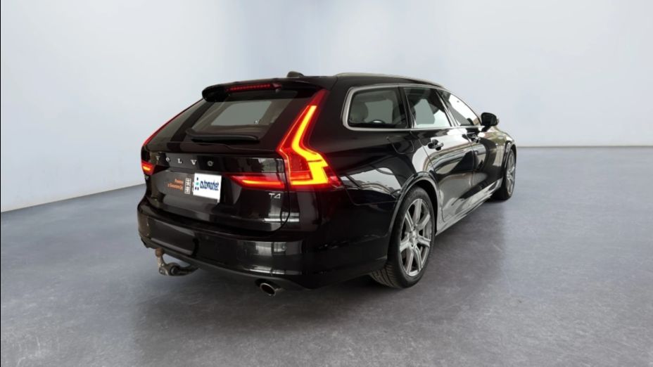 VOLVO V90 V90 T4 Momentum aut