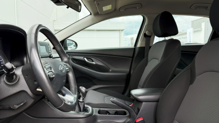 HYUNDAI i30 i30 1.6 D Classic +