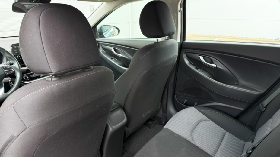 HYUNDAI i30 i30 1.6 D Classic +