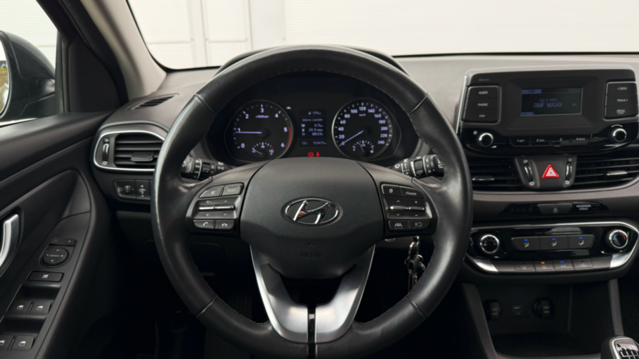 HYUNDAI i30 i30 1.6 D Classic +