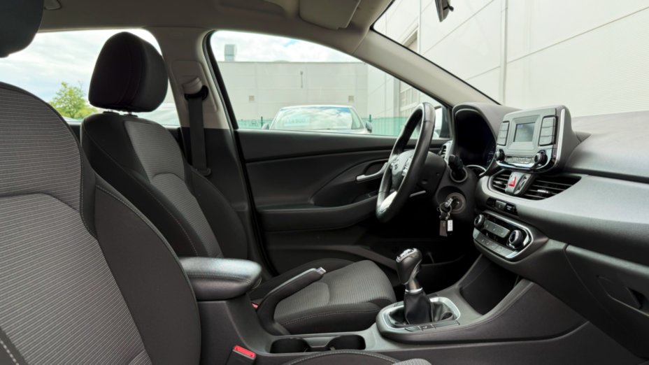 HYUNDAI i30 i30 1.6 D Classic +