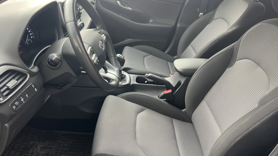 HYUNDAI i30 i30 1.5 DPI Modern