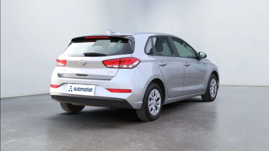 HYUNDAI i30 i30 1.5 DPI Classic +