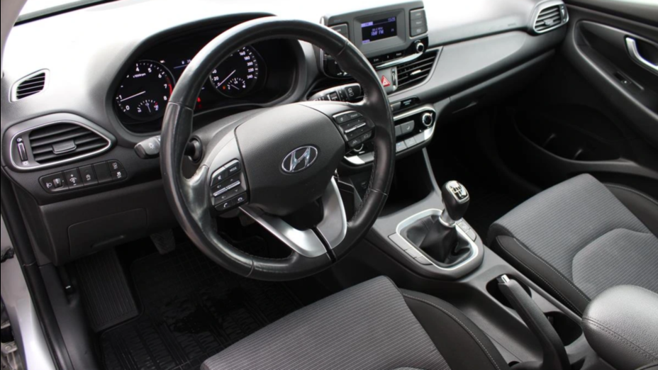 HYUNDAI i30 i30 1.5 DPI Classic +