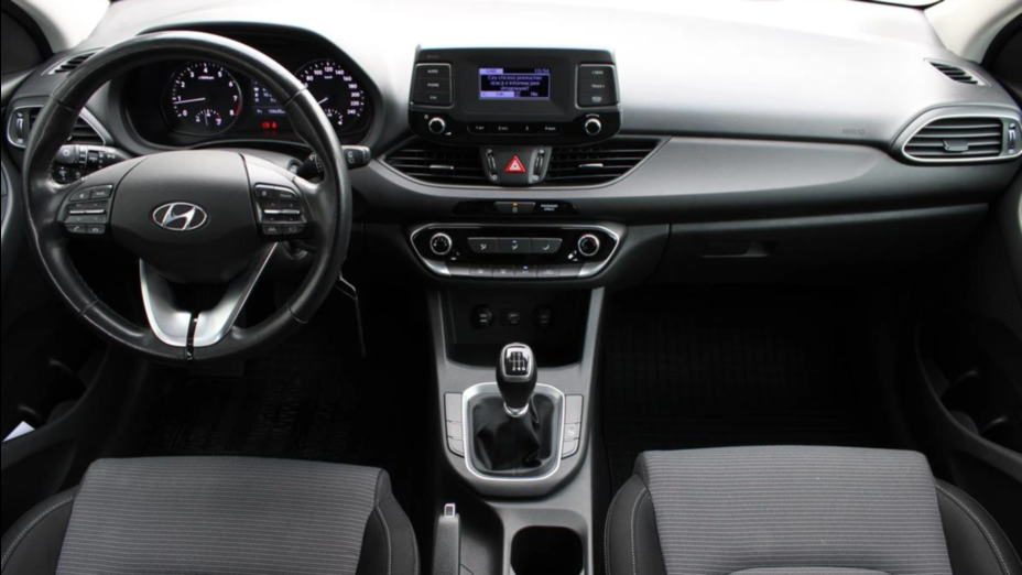 HYUNDAI i30 i30 1.5 DPI Classic +