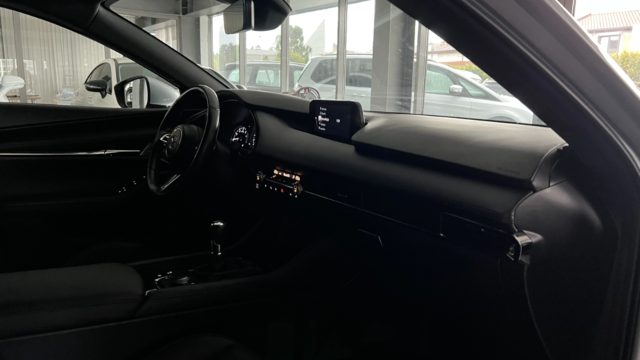 MAZDA 3 3 2.0 mHEV Homura