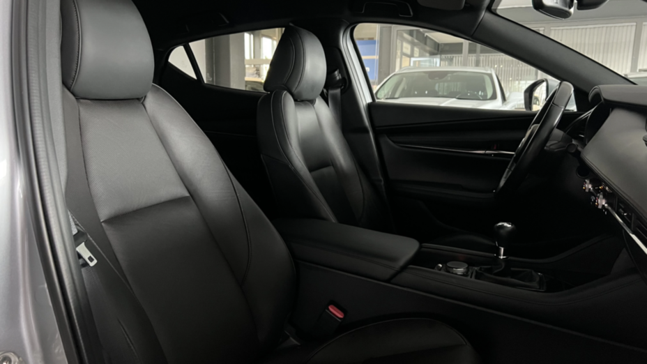 MAZDA 3 3 2.0 mHEV Homura