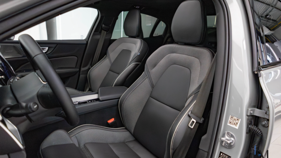 VOLVO S60 S60 B5 B AWD Ultimate Dark aut