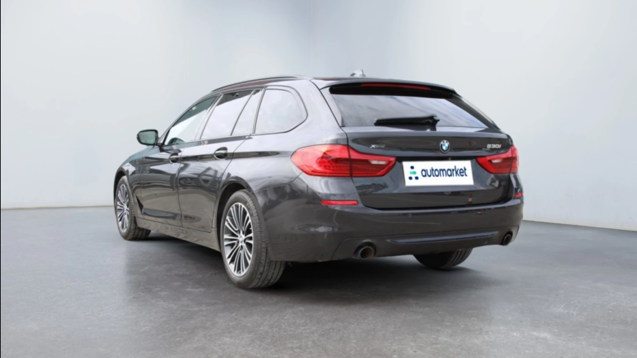 BMW Seria 5 530i xDrive Sport Line sport-aut