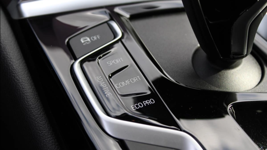 BMW Seria 5 530i xDrive Sport Line sport-aut