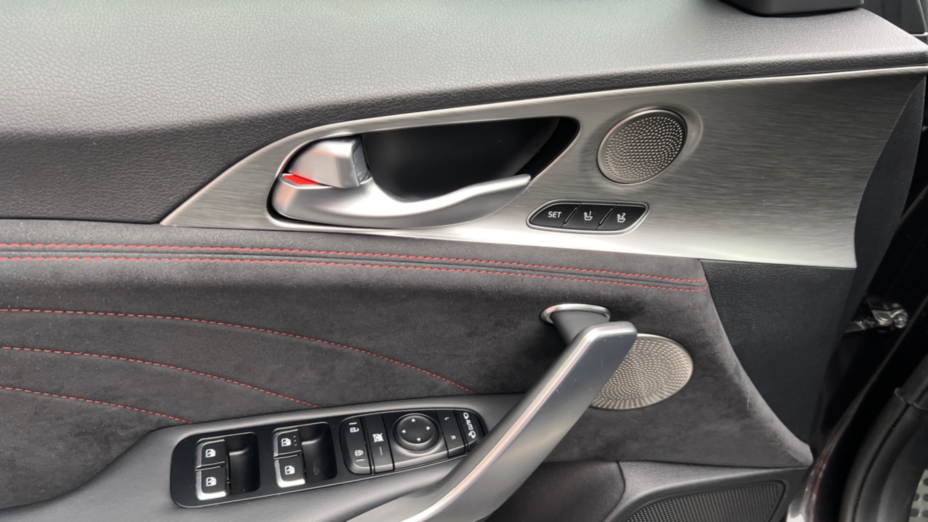 KIA Stinger Stinger 3.3 T-GDI V6 GT Prestige Line AWD