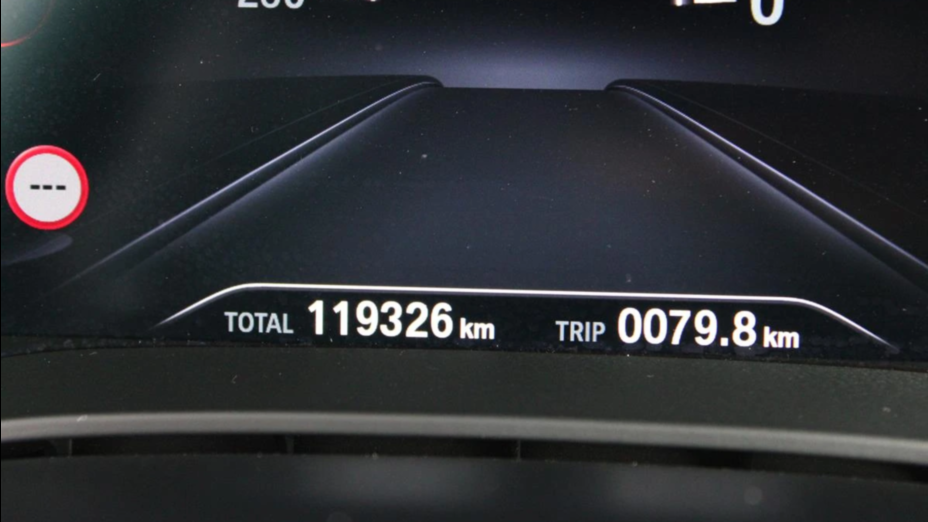 BMW Seria 5 530i xDrive Sport Line sport-aut