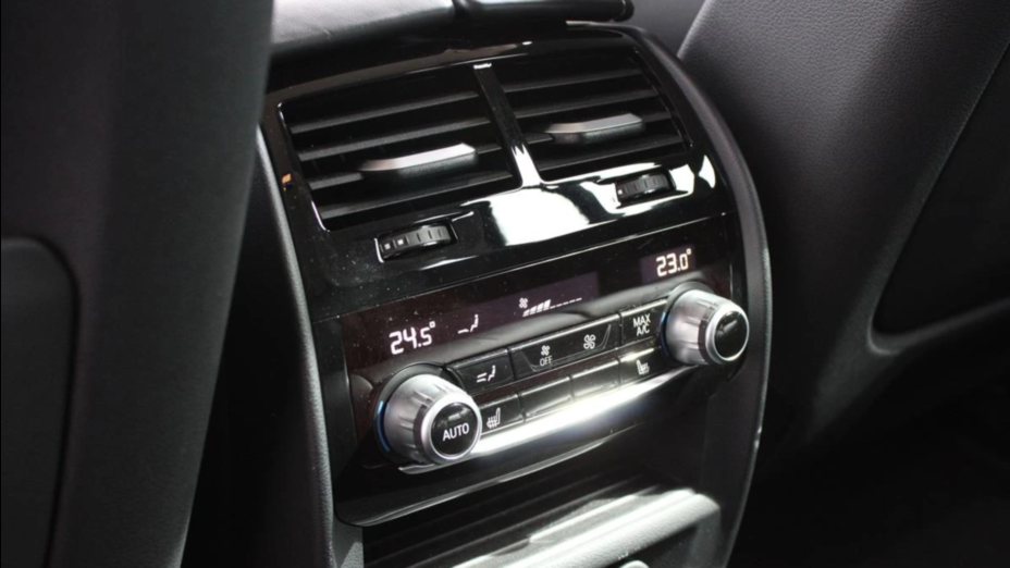 BMW Seria 5 530i xDrive Sport Line sport-aut