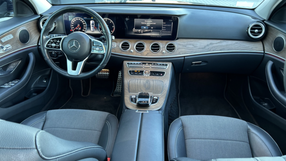 MERCEDES-BENZ E Klasa E 220 d 9G-TRONIC