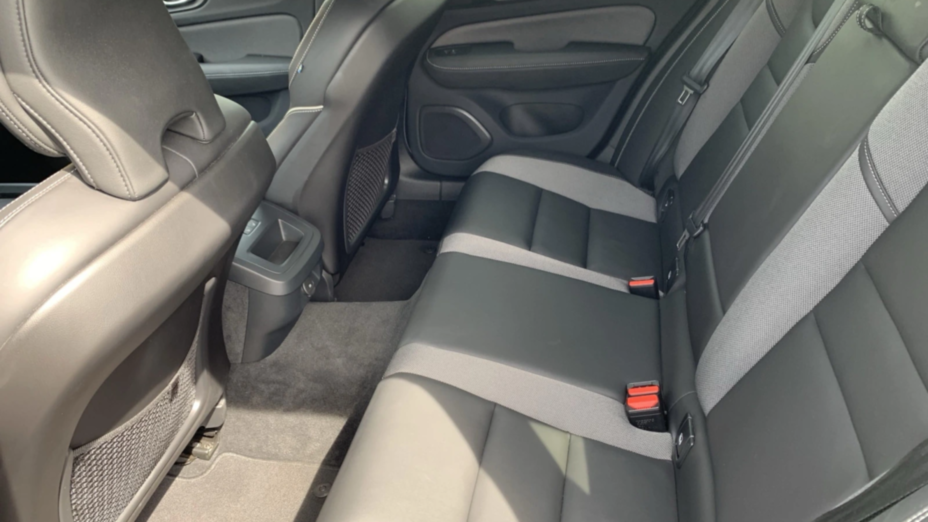 VOLVO V60 V60 B4 D Plus Dark aut