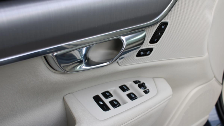 VOLVO V90 V90 D4 Momentum aut