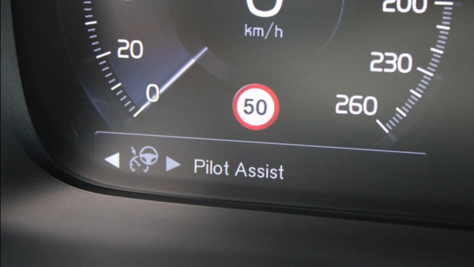 VOLVO V90 V90 D4 Momentum aut