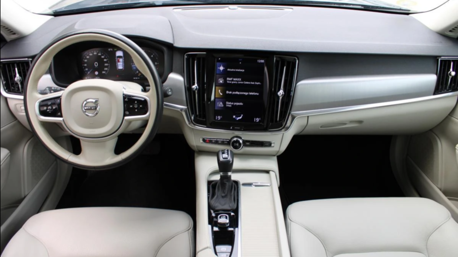 VOLVO V90 V90 D4 Momentum aut