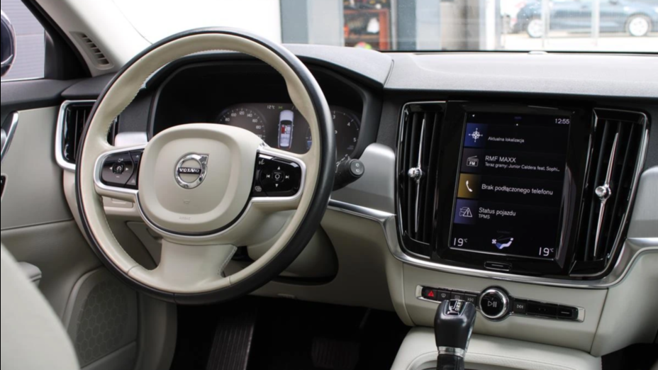 VOLVO V90 V90 D4 Momentum aut